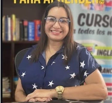 Teacher Bertha Díaz - Directora Academia Mundo Bilingüe